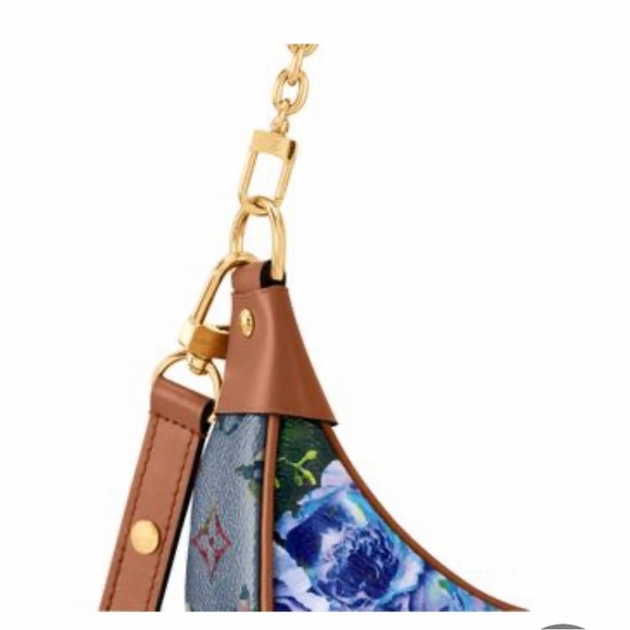 Louis Vuitton loop baguette in metallic blue with LV logo coated canvas. New. - Picture 10 of 15